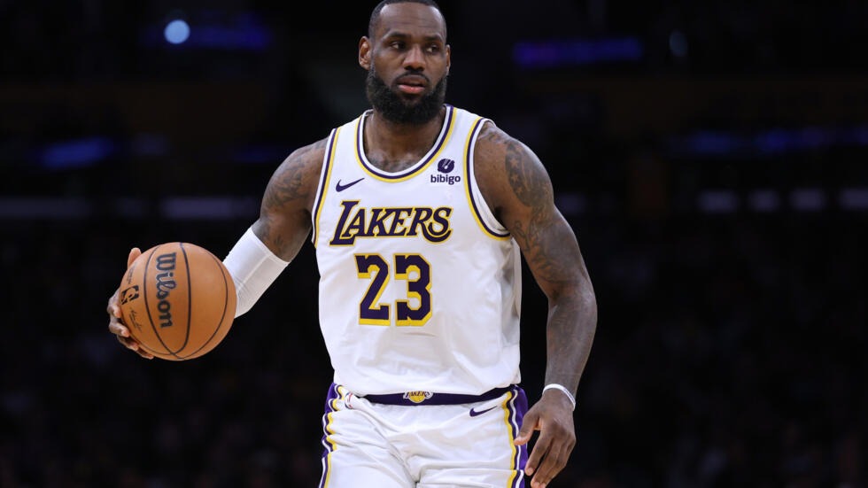 LeBron James named to 20th ASG